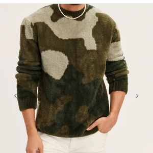 NWT Large Seroya unisex Came Troy Sweater Pullover MSRP $200